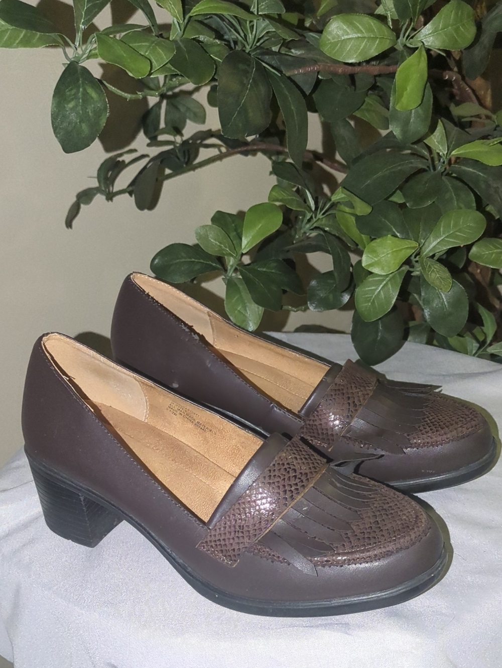Comfort View Classic Brown Fringe Loafers